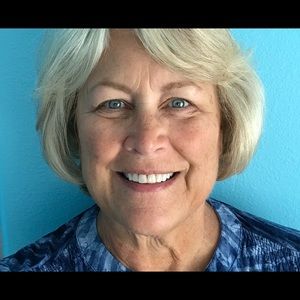 Meet your Posher, Debi